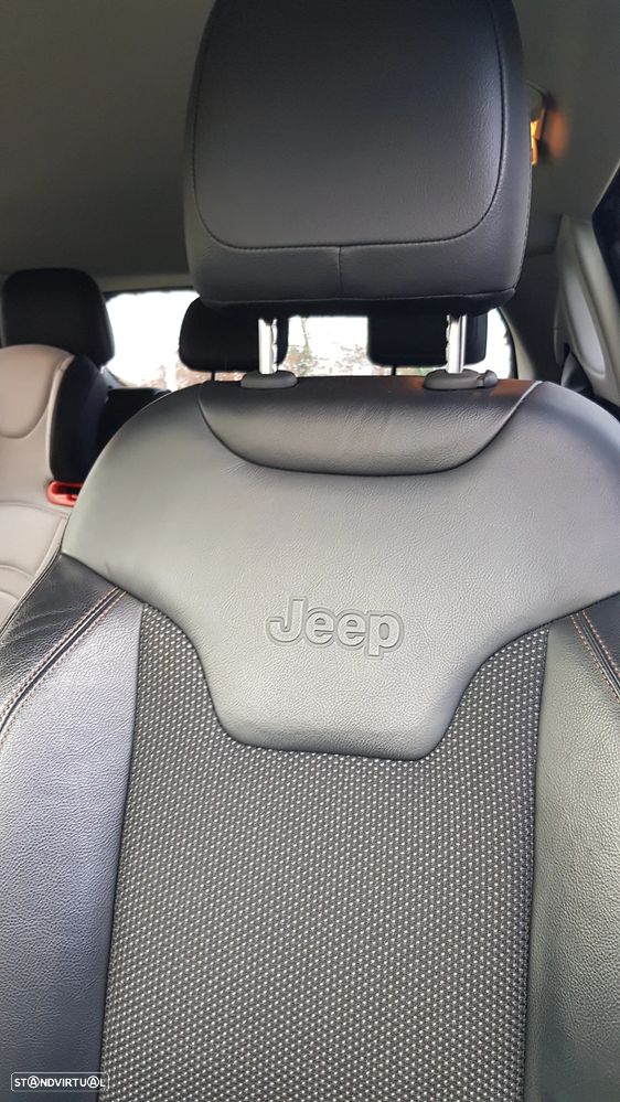 Jeep Compass - 11