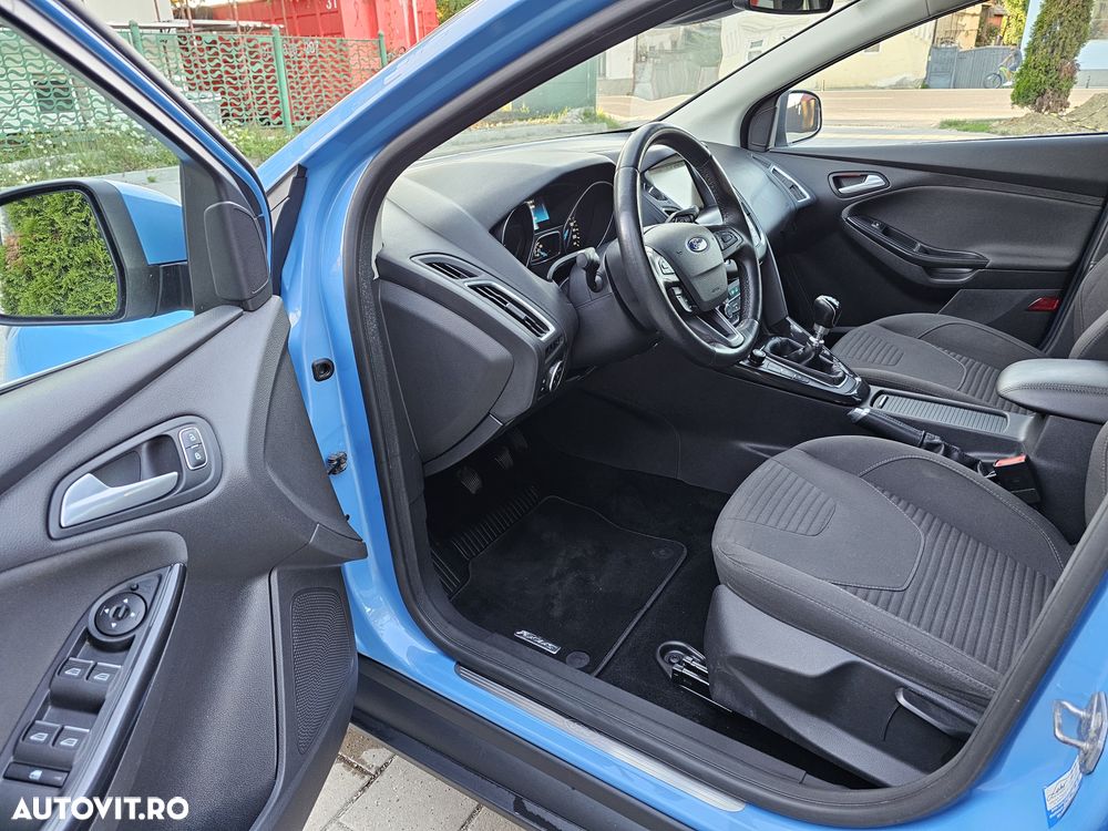 Ford Focus - 13