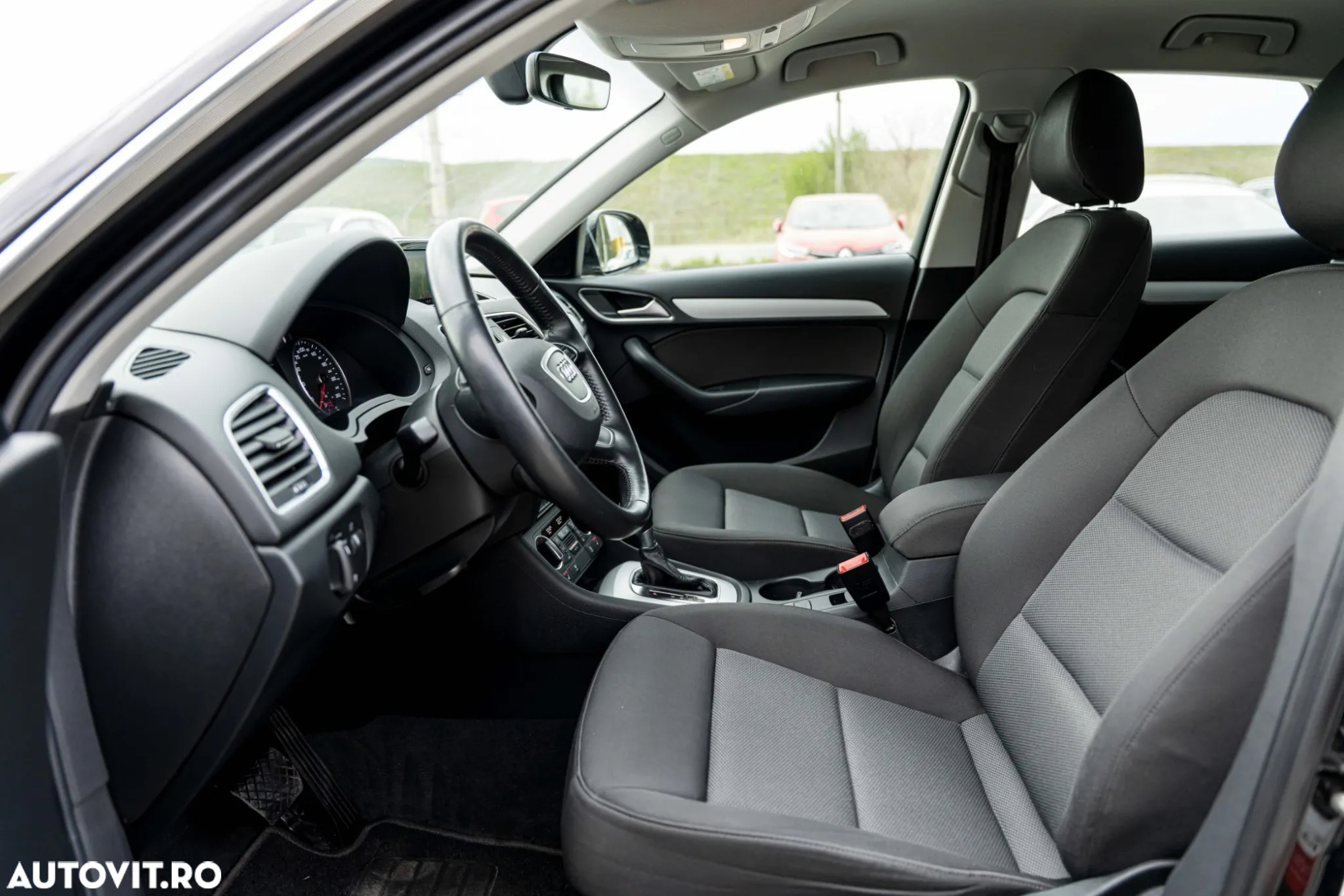 Audi Q3 1.4 TFSI Stronic Design - 14