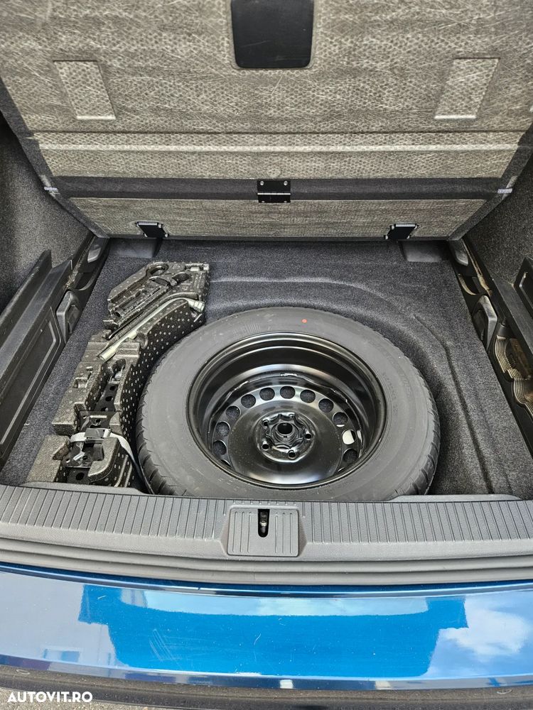 Volkswagen Passat 2.0 TDI SCR DSG Business - 25