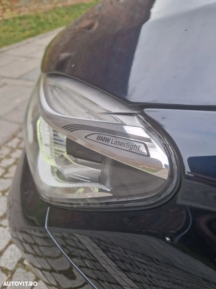 BMW Seria 7 740e iPerformance - 29