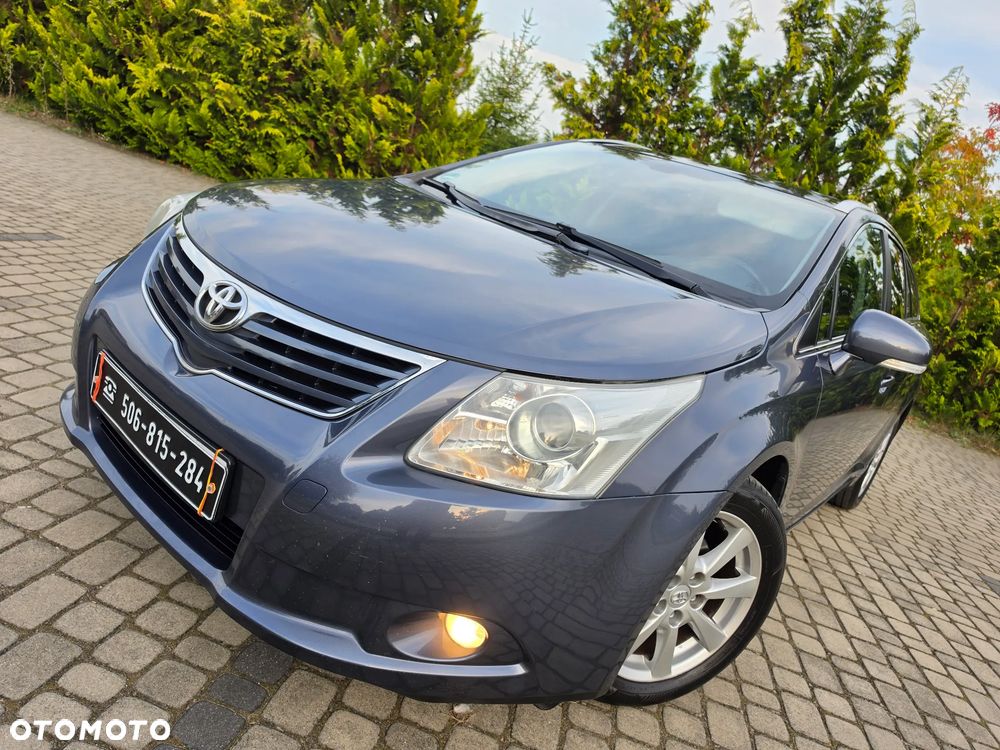 Toyota Avensis 2.0 Executive - 17