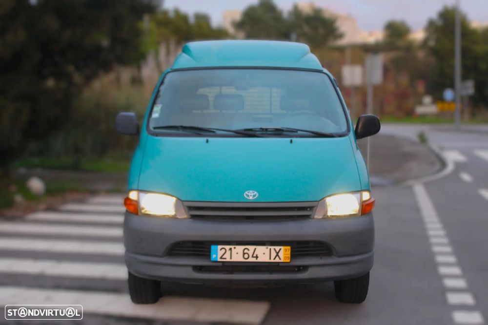 Toyota HIACE - 4