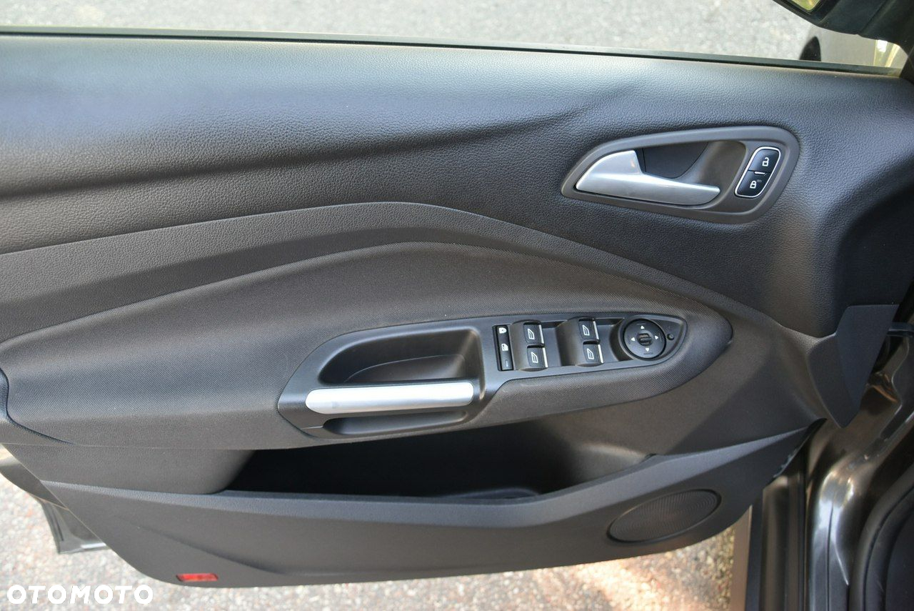 Ford Grand C-MAX - 16