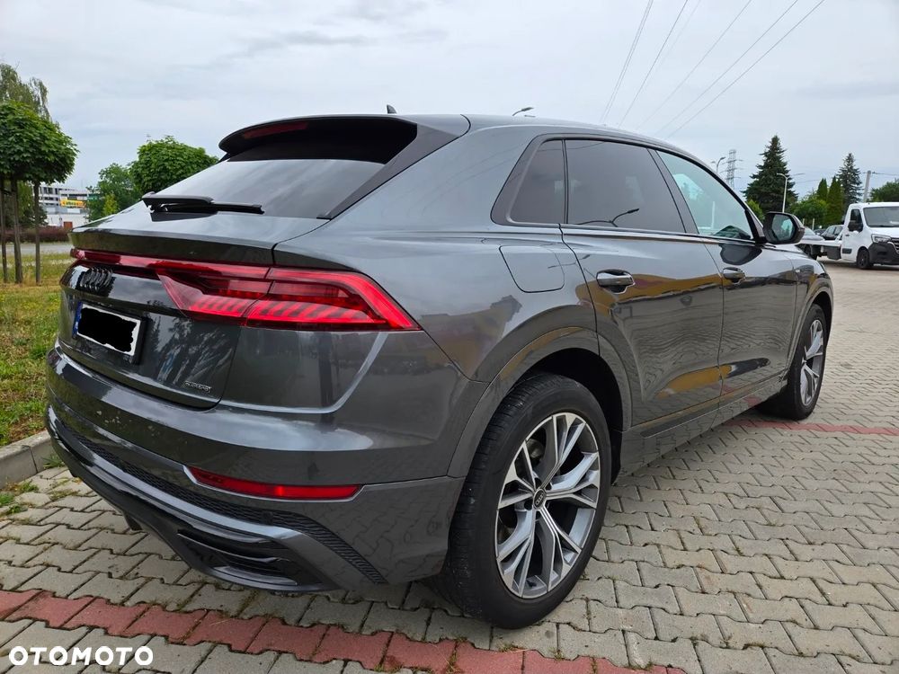 Audi Q8 - 9