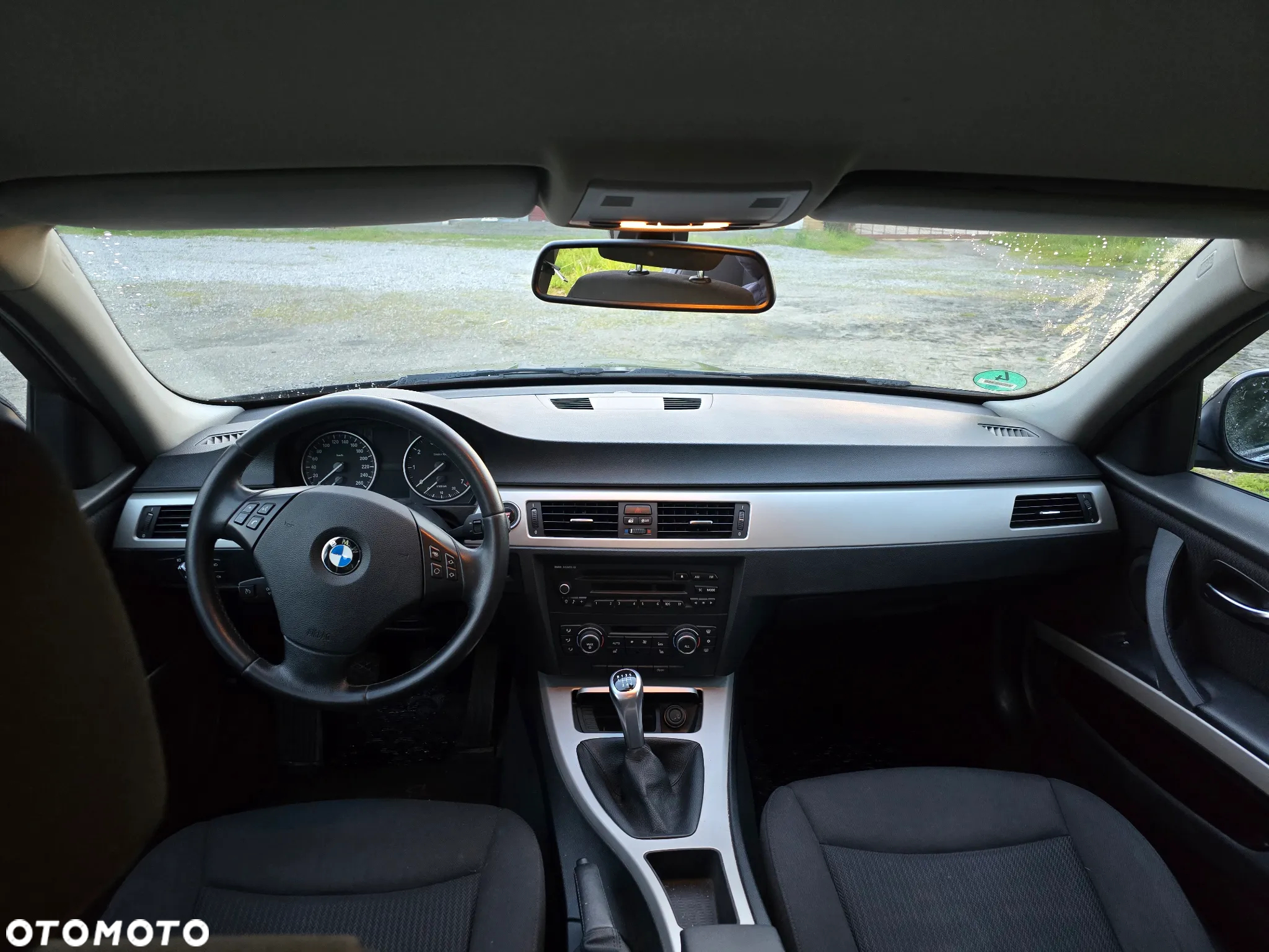 BMW Seria 3 318i - 11