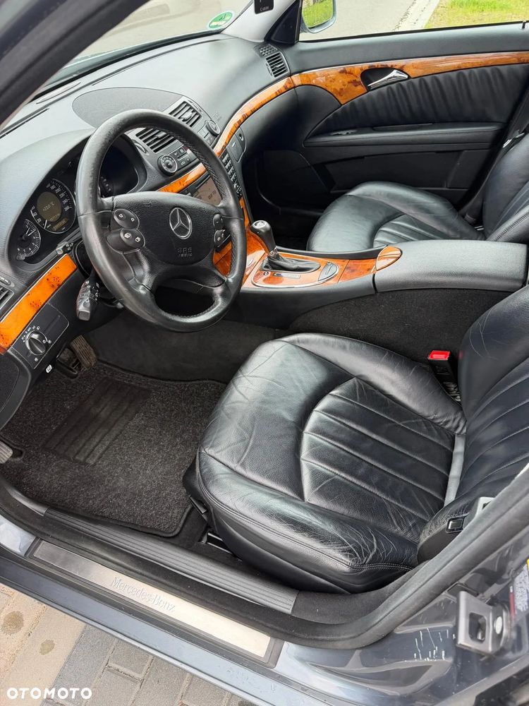 Mercedes-Benz Klasa E 220 CDI Automatik Elegance DPF BusinessEDITION - 15