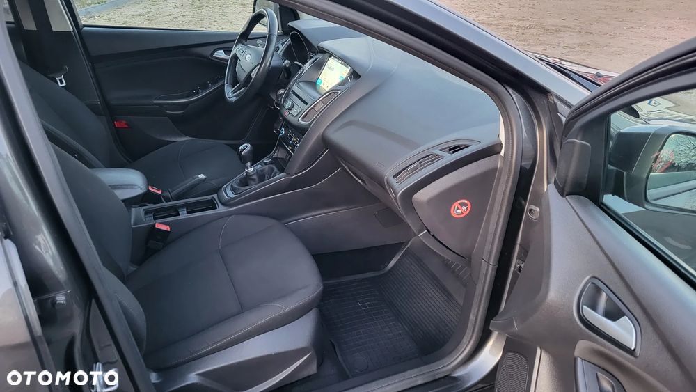 Ford Focus 1.5 TDCi ECOnetic 88g Start-Stopp-System Titanium - 24