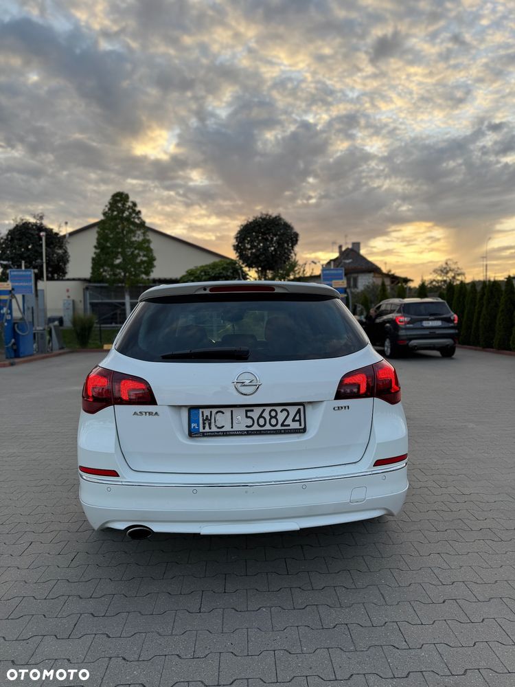 Opel Astra 2.0 CDTI Cosmo - 6