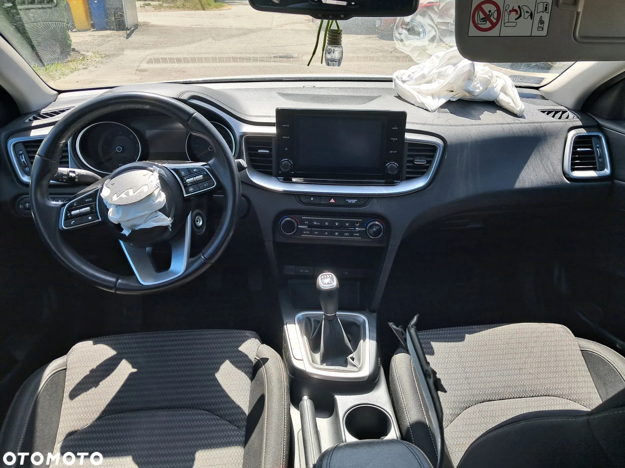 Kia Ceed - 14