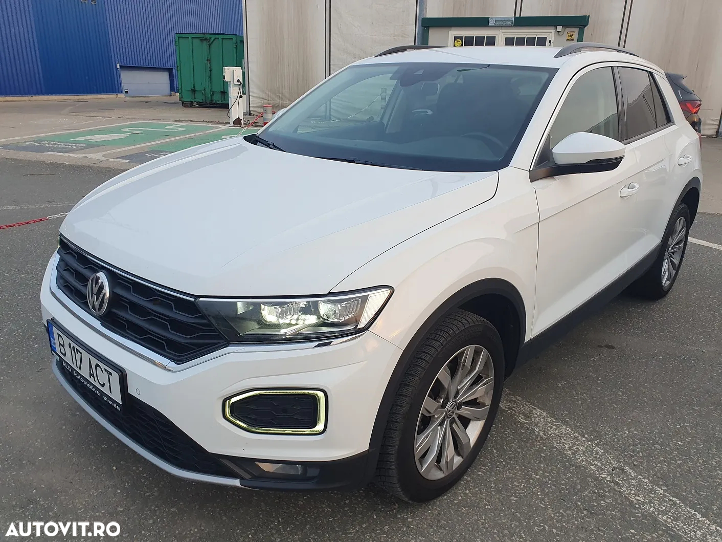Volkswagen T-ROC - 23