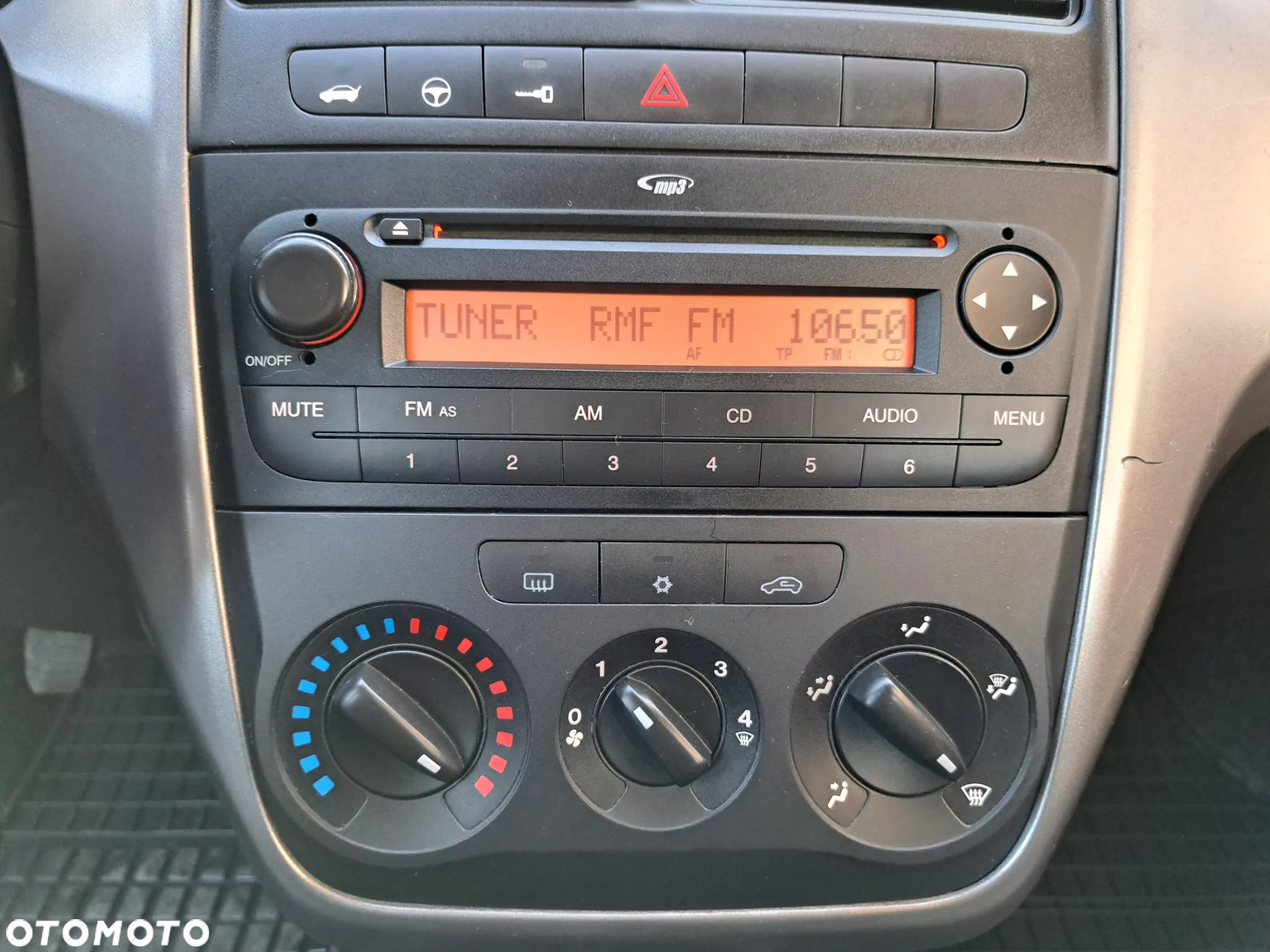 Fiat Grande Punto - 25