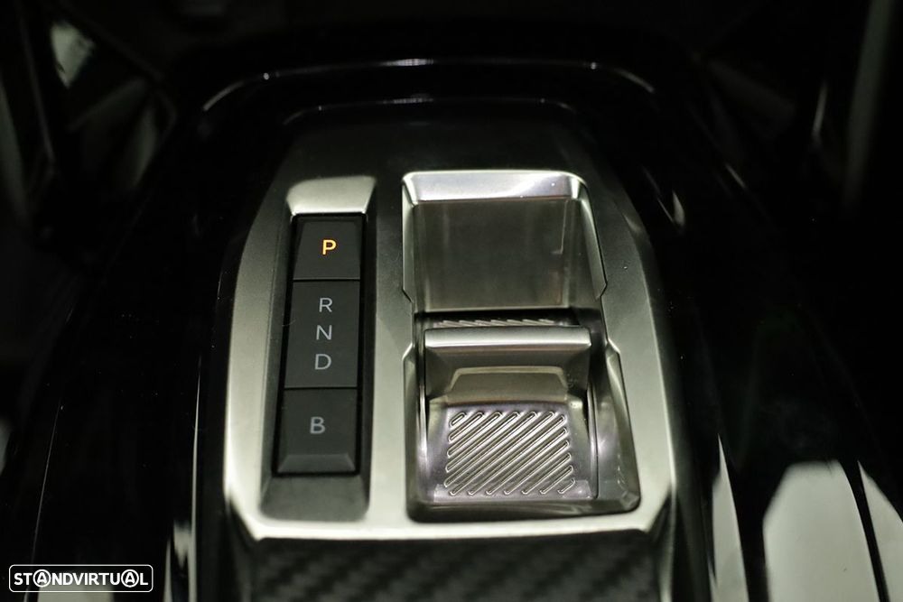 Peugeot e-208 50 kWh GT - 16