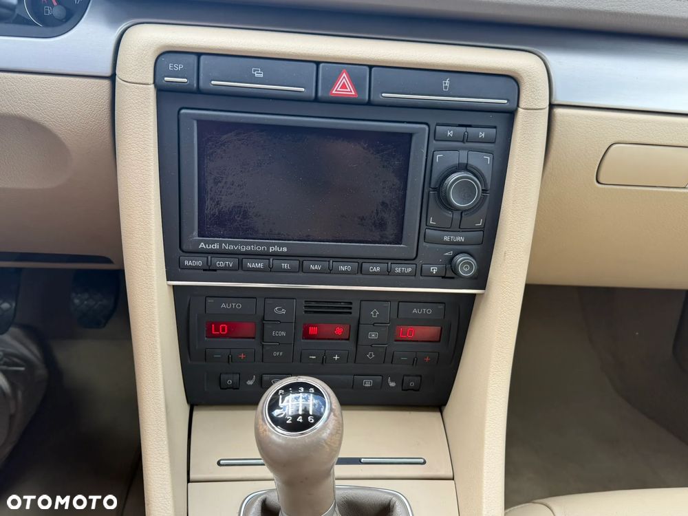 Audi A4 Avant 2.0 TDI - 15
