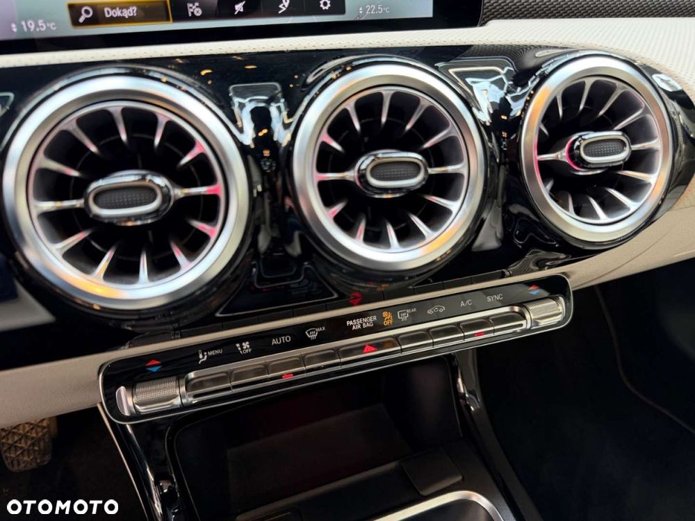 Mercedes-Benz CLA - 30
