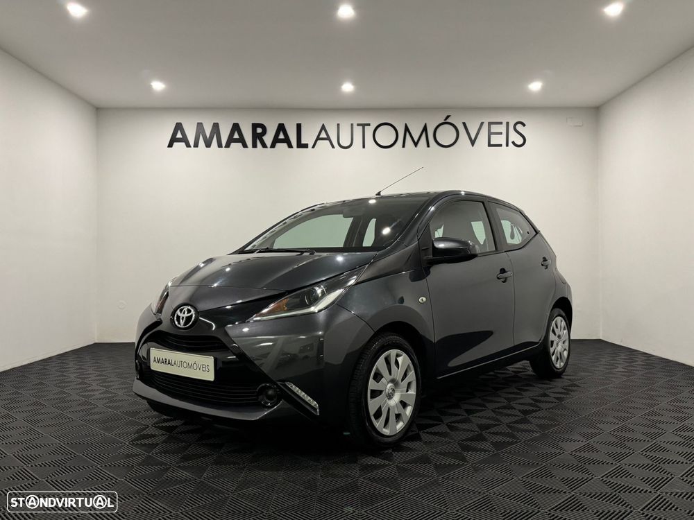 Toyota Aygo 1.0 X-Play+AC+X-Touch - 2