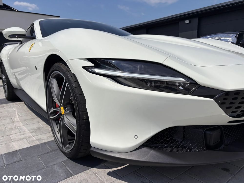 Ferrari Roma - 12