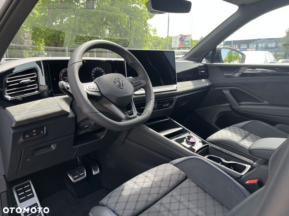 Volkswagen Tiguan - 9