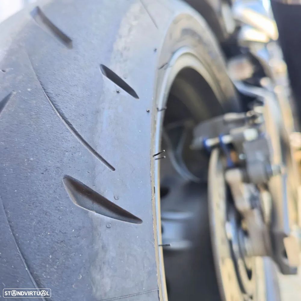 Honda CBR 650R - 17