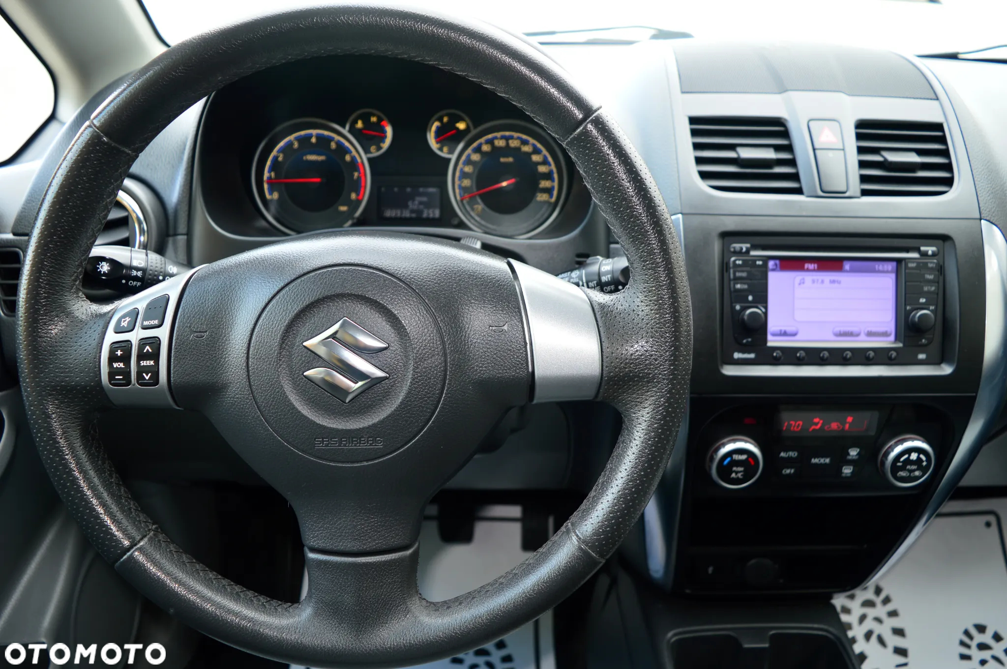 Suzuki SX4 - 17