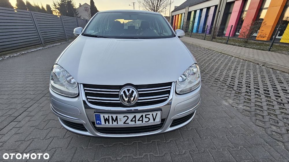 Volkswagen Jetta - 5