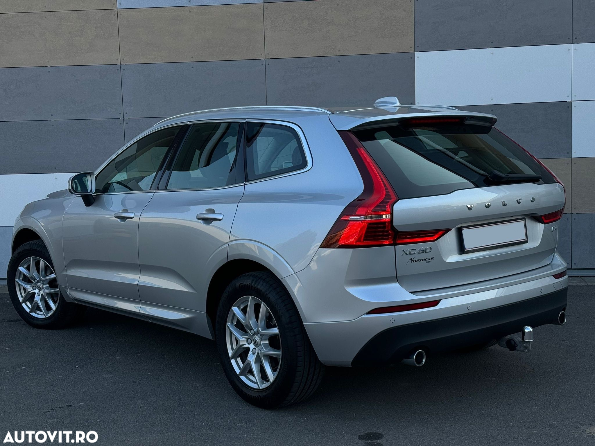 Volvo XC 60 D4 Geartronic Momentum Pro - 6