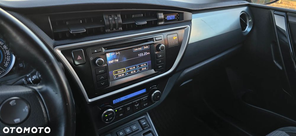 Toyota Auris - 37