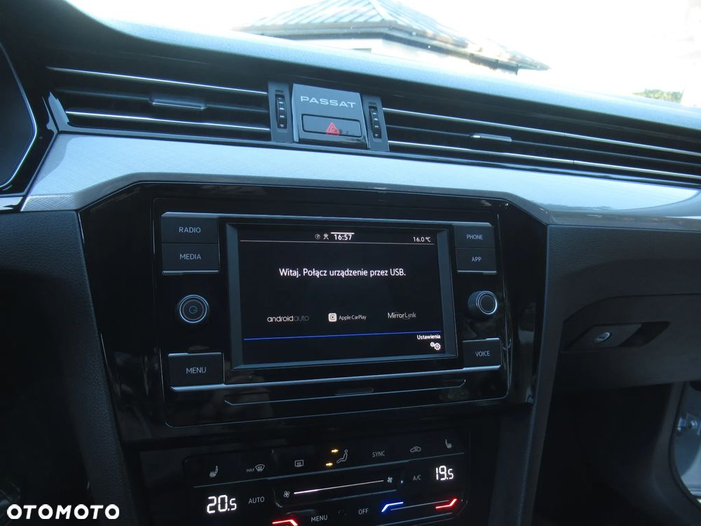 Volkswagen Passat 1.5 TSI EVO Business - 30