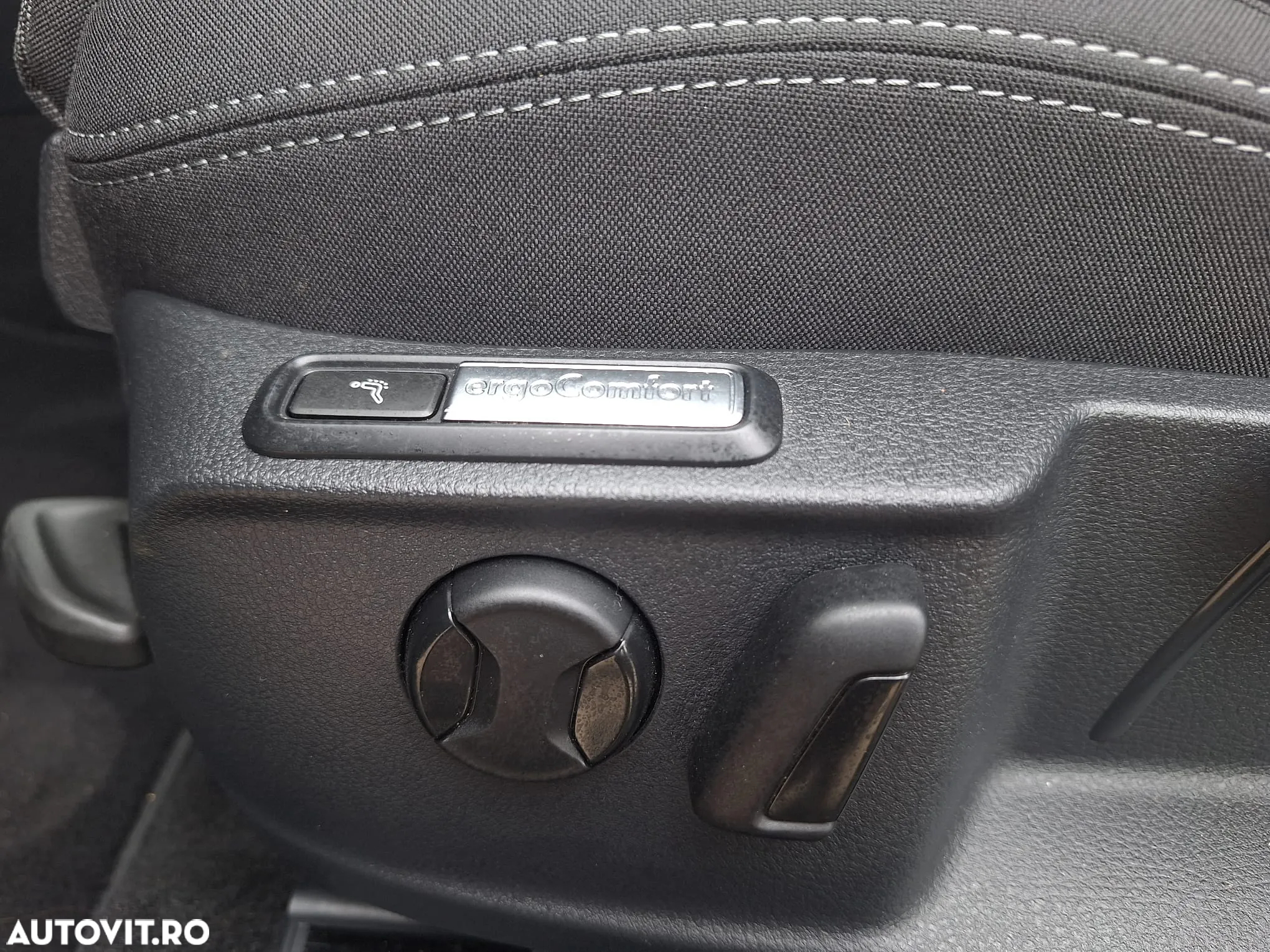 Volkswagen Passat Variant 2.0 TDI DSG Business - 9