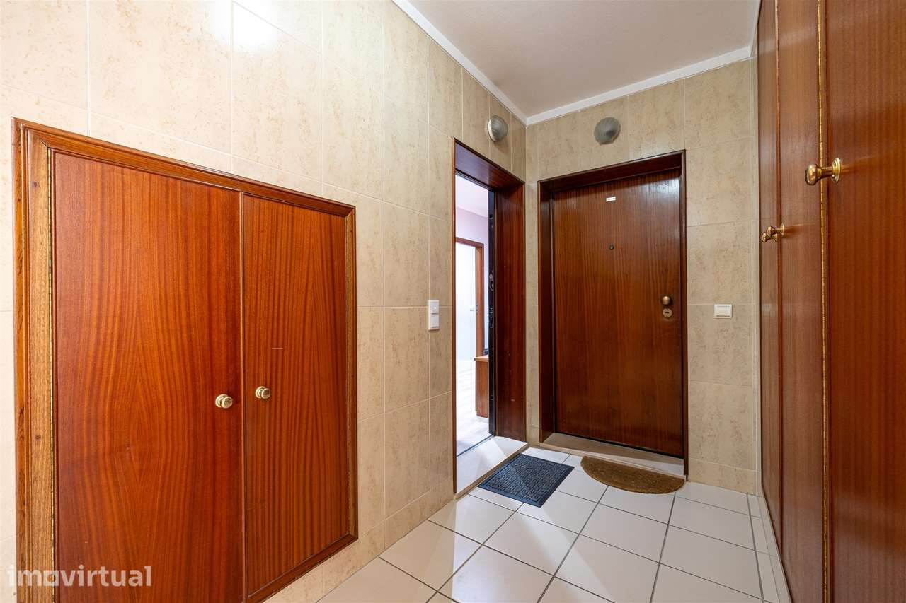 Apartamento T2 Venda em Serzedo e Perosinho,Vila Nova de Gaia - Grande imagem: 4/22