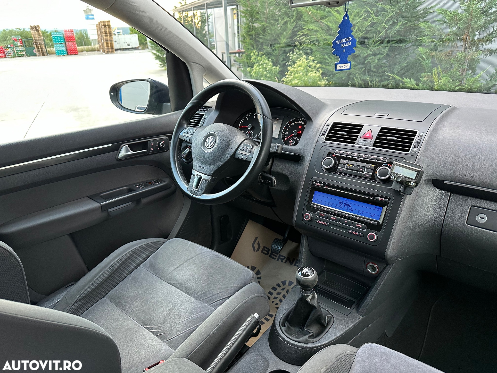 Volkswagen Touran 2.0 TDI DPF Highline - 10