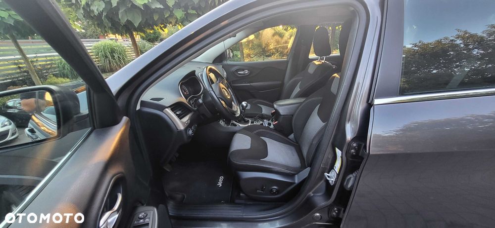 Jeep Cherokee - 7