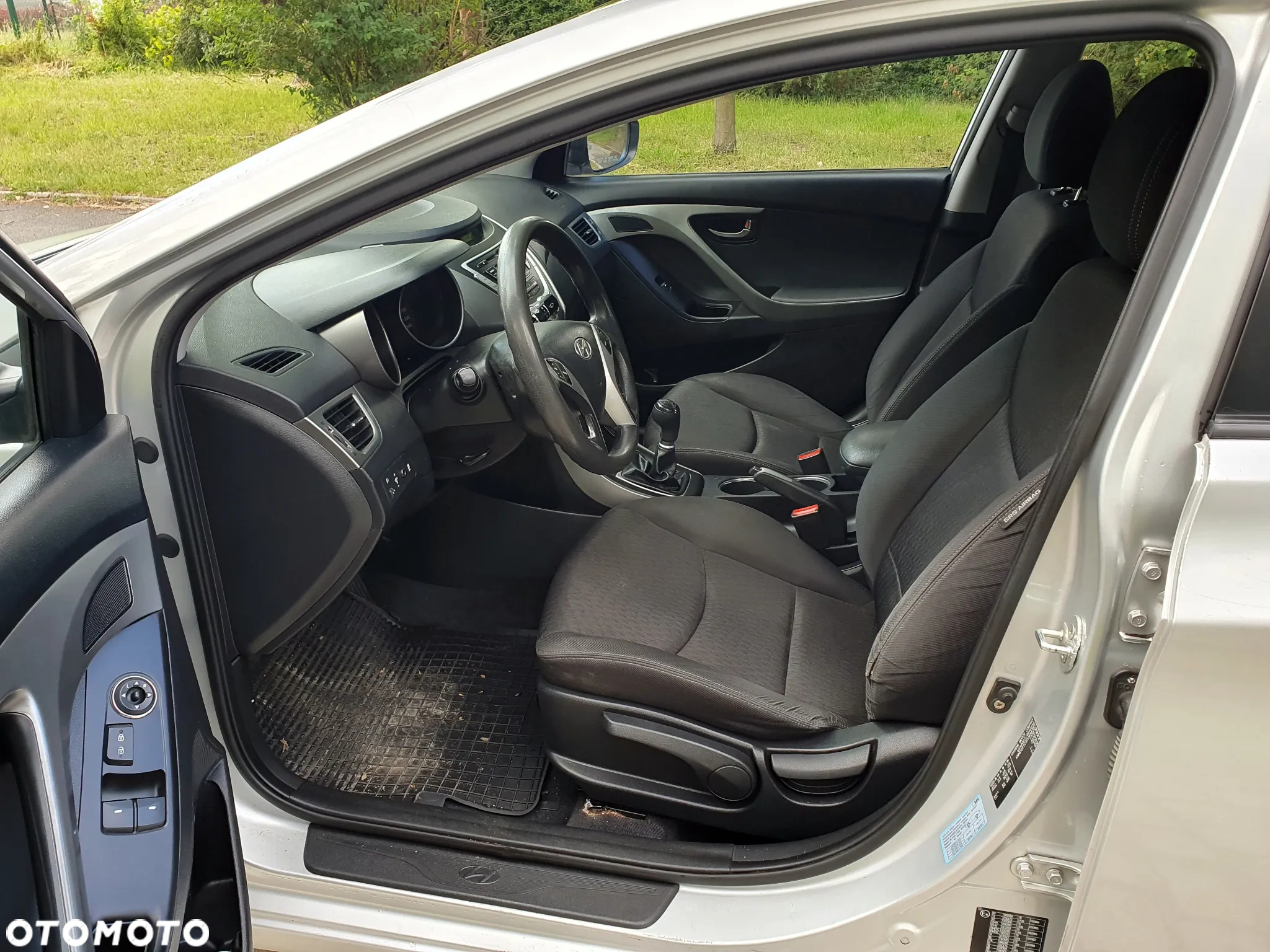Hyundai Elantra 1.6 Classic + - 10