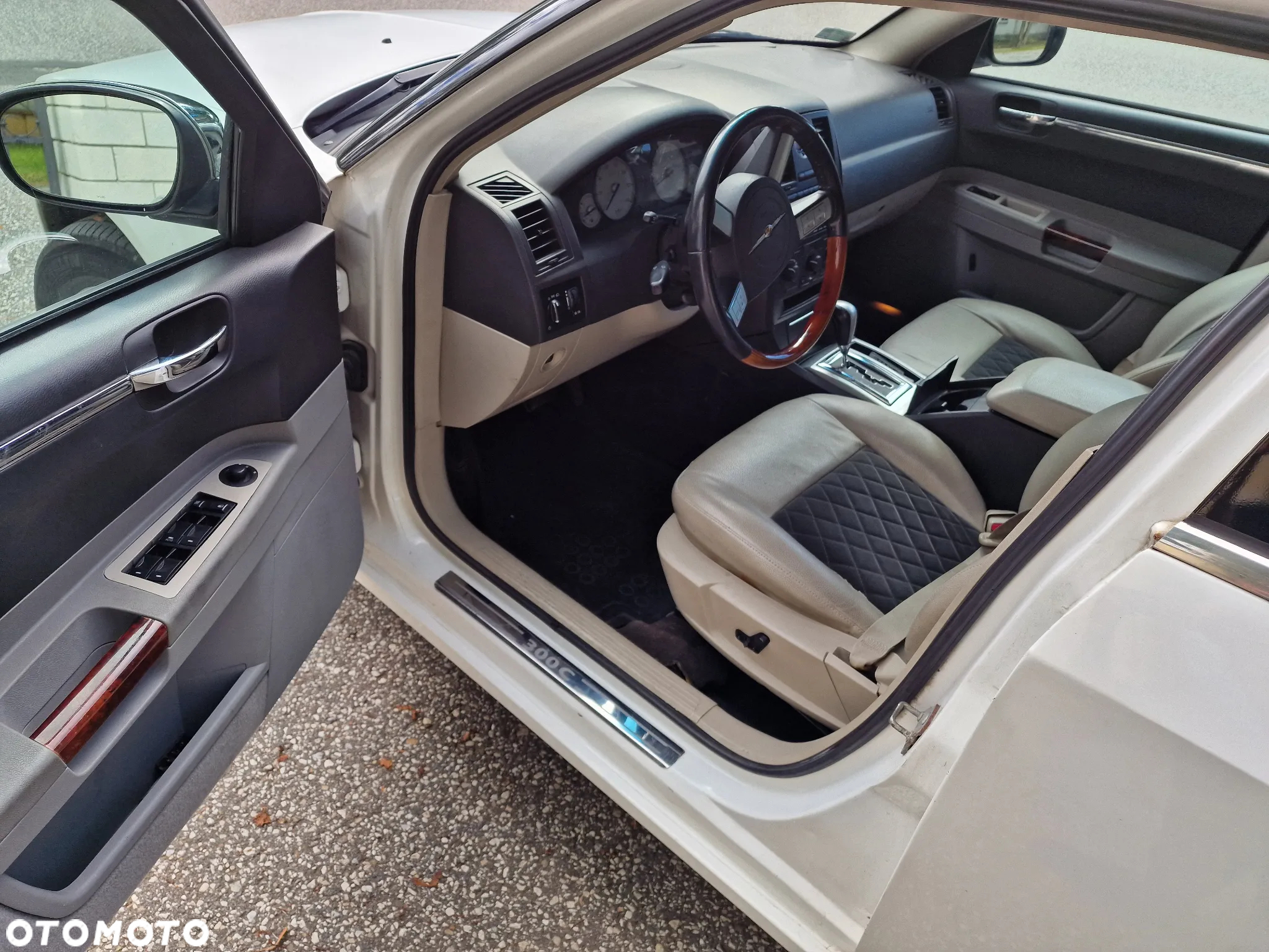 Chrysler 300C 3.5 V6 - 13