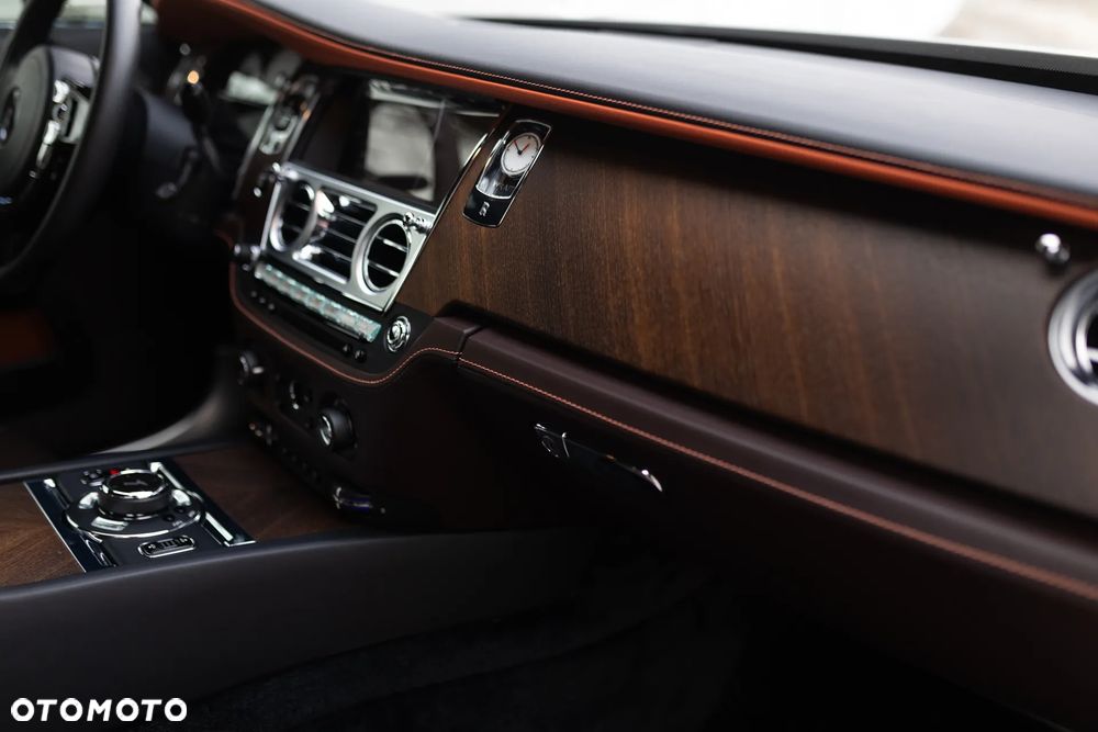 Rolls-Royce Wraith Standard - 26