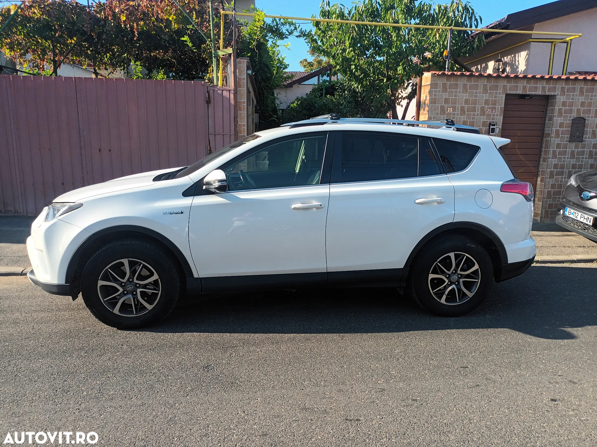 Toyota RAV4 2.5 VVT-i HSD 4x4 Luxury - 2