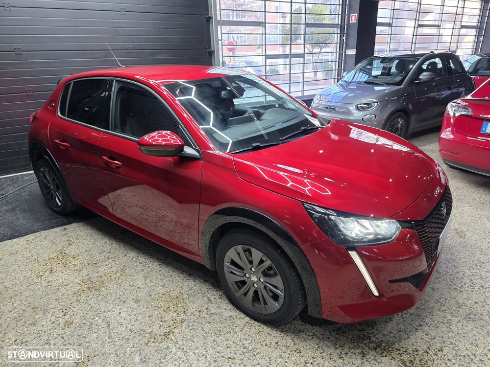 Peugeot e-208 Allure Pack - 1