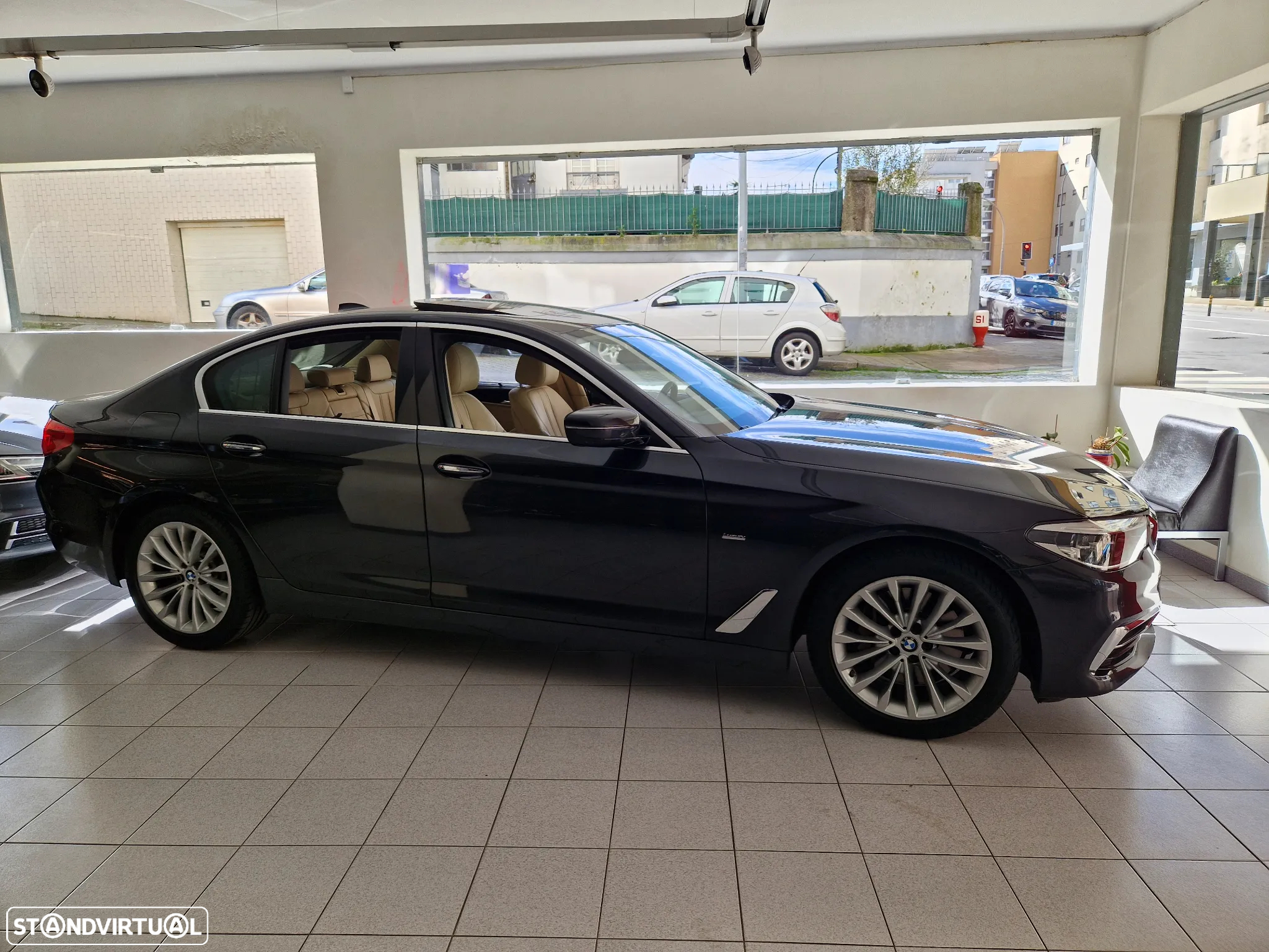 BMW 540 i xDrive Line Luxury Auto - 28