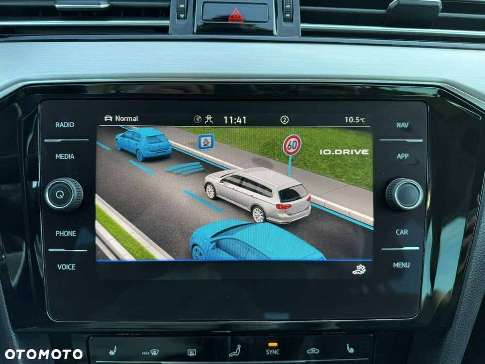 Volkswagen Passat Variant - 34