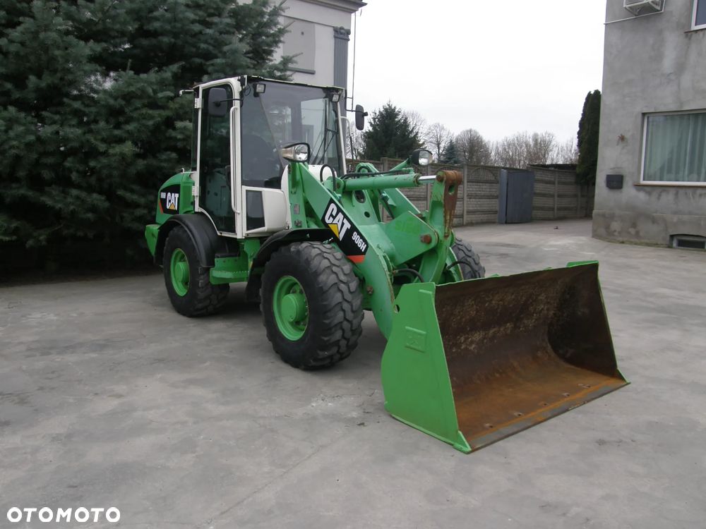 Caterpillar 906H 2009 łyżka widły ładowarka z Niemiec - 4
