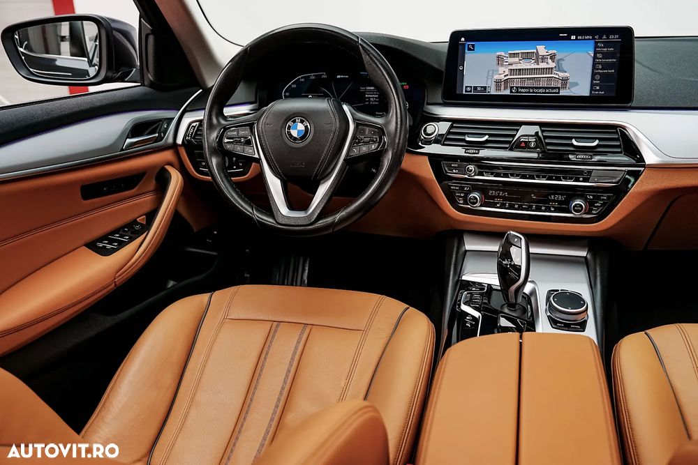 BMW Seria 5 530e xDrive Aut. - 15