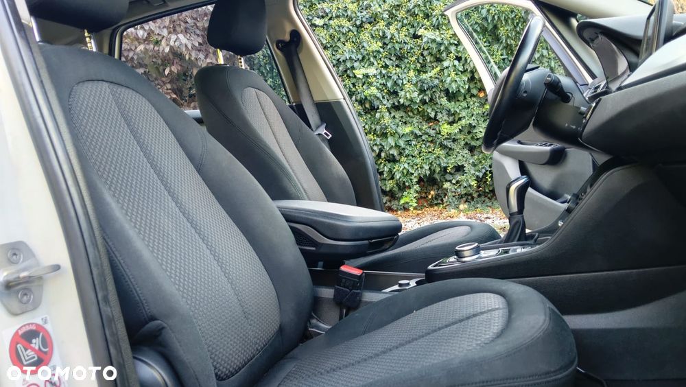 BMW Seria 2 218i Luxury Line - 11