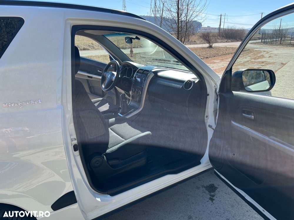 Suzuki Grand Vitara 2.4 Club - 18