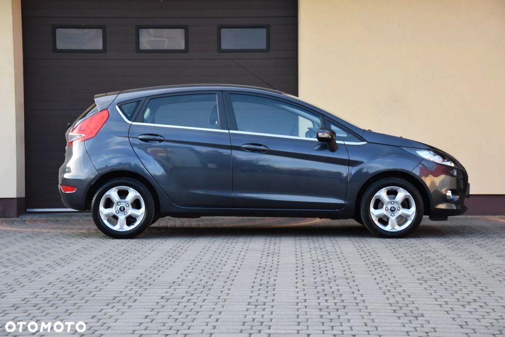 Ford Fiesta 1.25 Titanium EU5 - 13