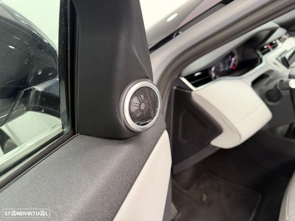 Land Rover Range Rover Evoque P300e R-Dynamic HSE - 28