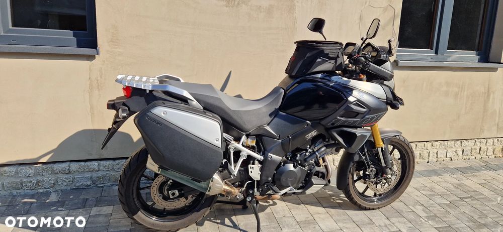 Suzuki V-STROM - 4