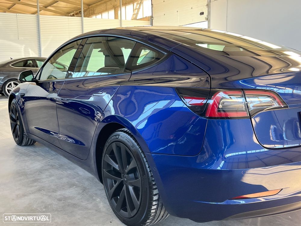 Tesla Model 3 - 5