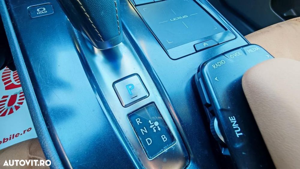 Lexus UX 300e Luxury Line - 13