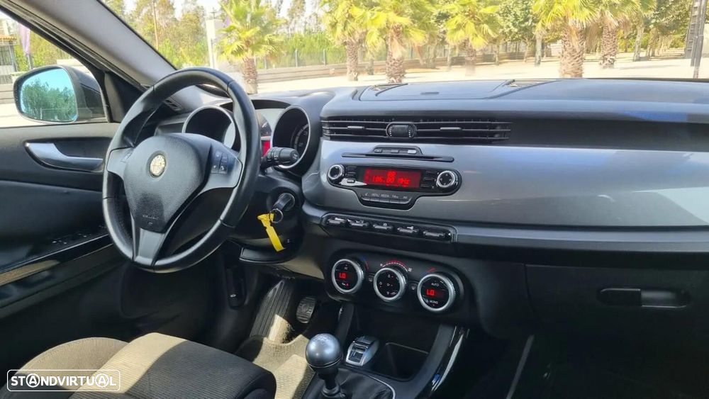 Alfa Romeo Giulietta - 11