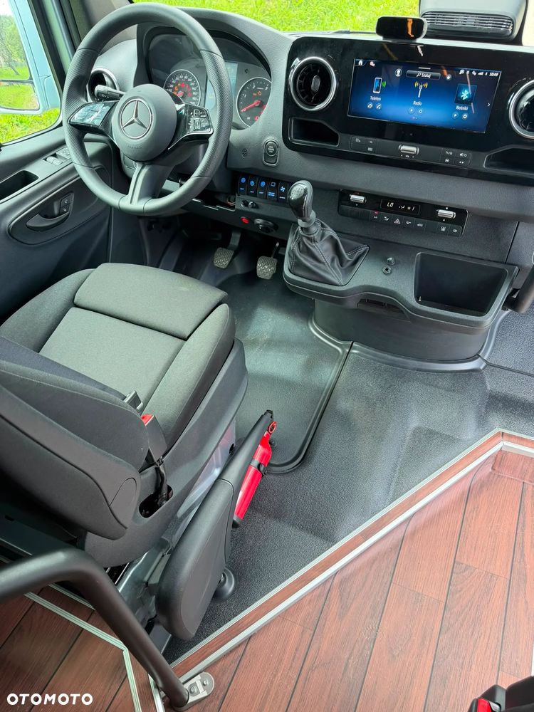 Mercedes-Benz Sprinter 519 - 9